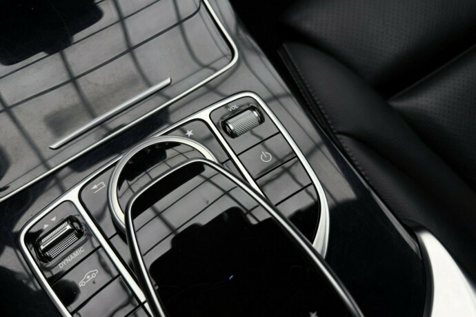 mercedes-benz-c-klasse-elektrisitetbensin-2017-big-33