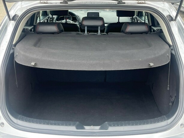 mazda-3-bensin-2016-big-32