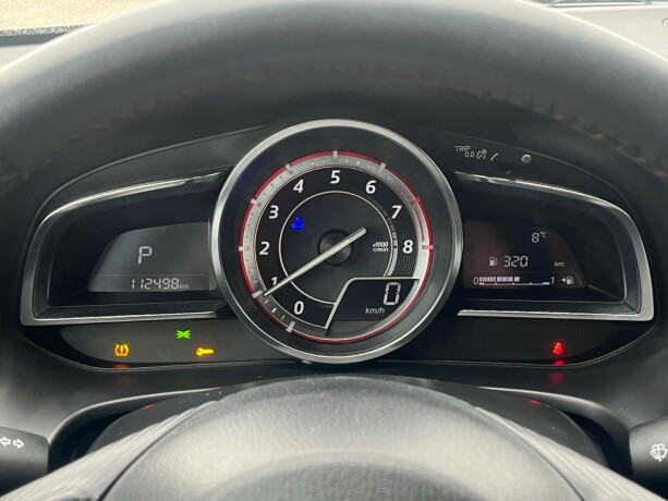 mazda-3-bensin-2016-big-15