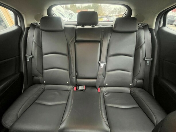 mazda-3-bensin-2016-big-29