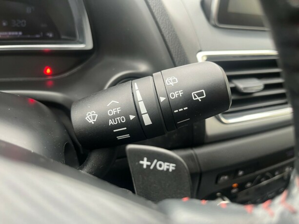 mazda-3-bensin-2016-big-14