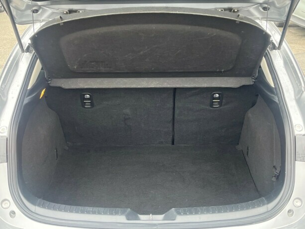 mazda-3-bensin-2016-big-31