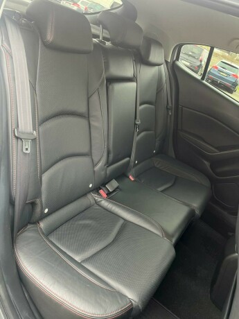 mazda-3-bensin-2016-big-28