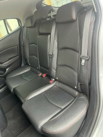 mazda-3-bensin-2016-big-26