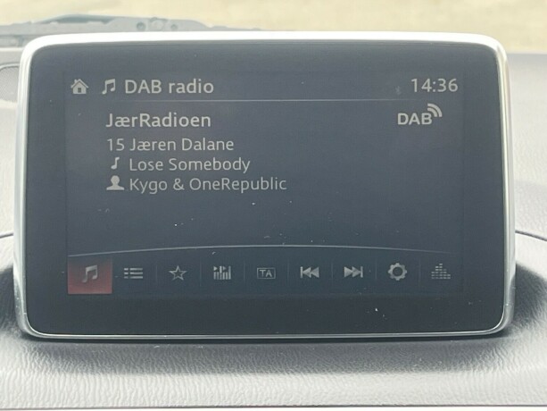 mazda-3-bensin-2016-big-18