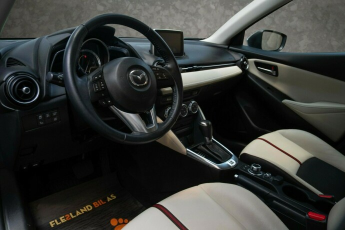 mazda-2-bensin-2017-big-24