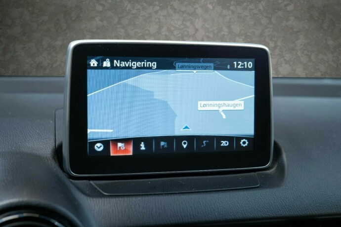 mazda-2-bensin-2017-big-19