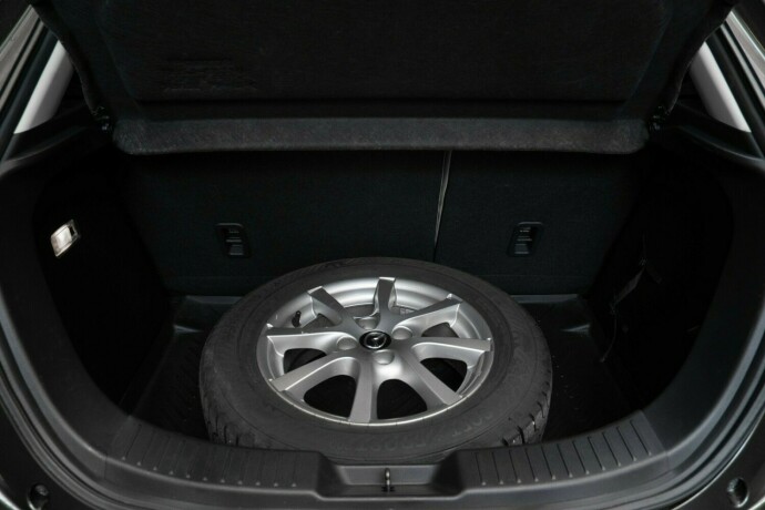 mazda-2-bensin-2017-big-29