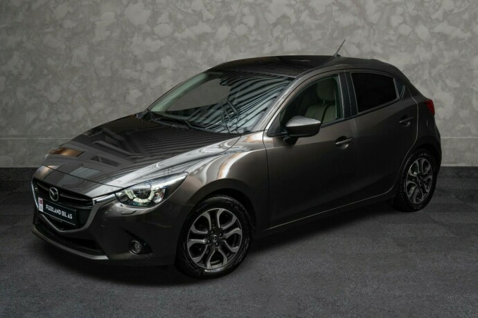 mazda-2-bensin-2017-big-1