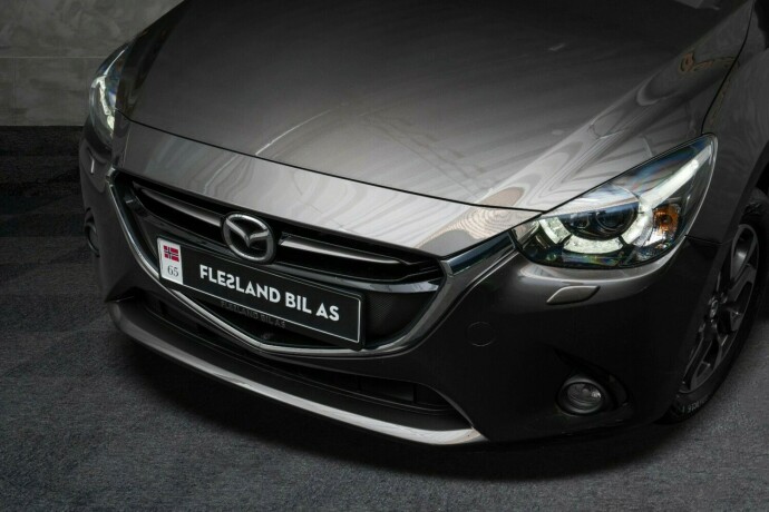 mazda-2-bensin-2017-big-4