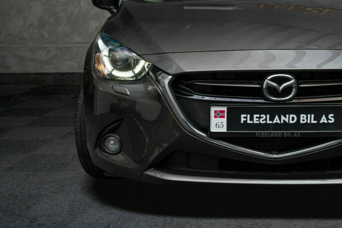 mazda-2-bensin-2017-big-5