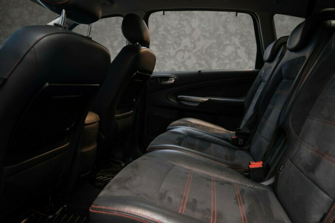 ford-s-max-diesel-2012-big-25