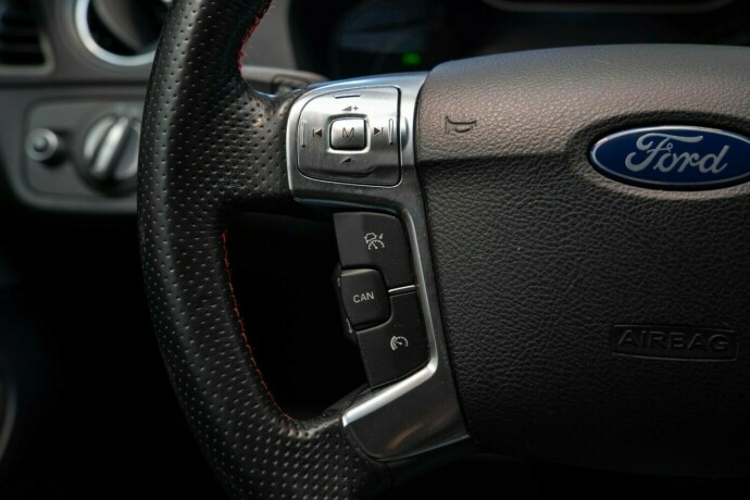 ford-s-max-diesel-2012-big-12