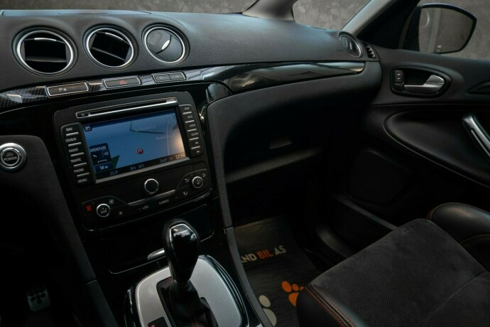 ford-s-max-diesel-2012-big-15