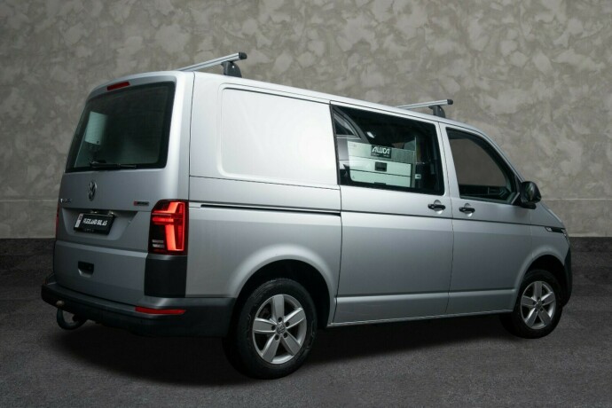 volkswagen-transporter-diesel-2020-big-9