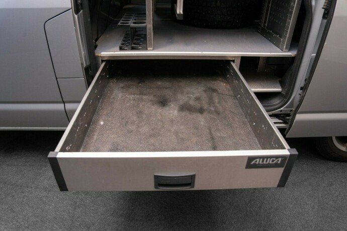 volkswagen-transporter-diesel-2020-big-26