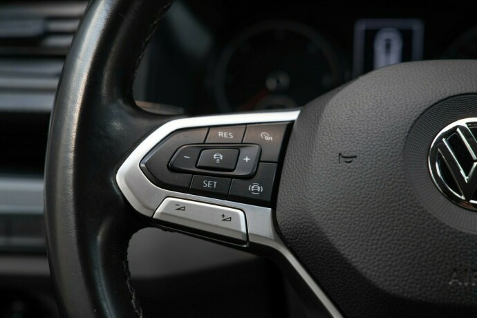 volkswagen-transporter-diesel-2020-big-13