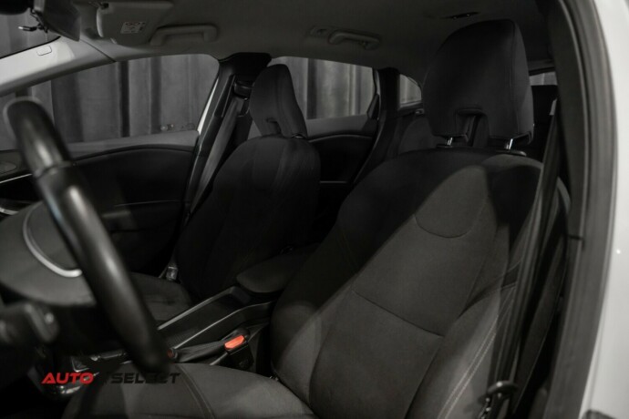 volvo-v40-bensin-2016-big-21