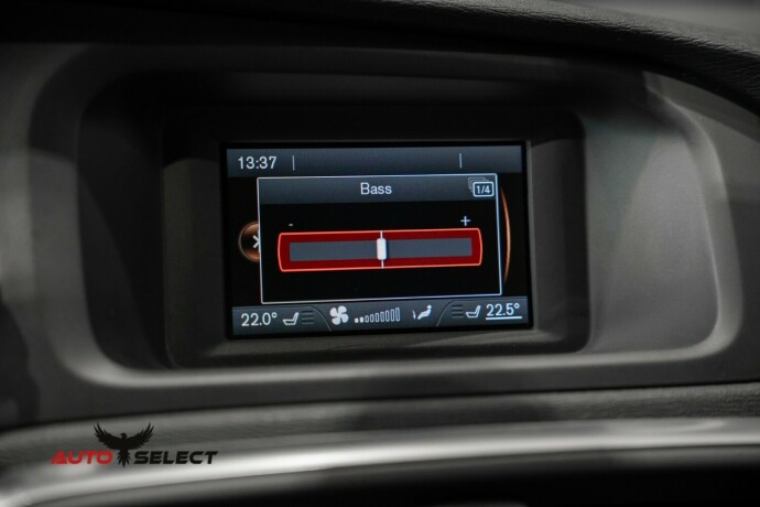 volvo-v40-bensin-2016-big-32