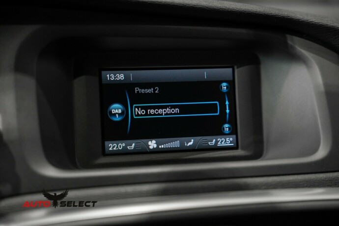 volvo-v40-bensin-2016-big-36