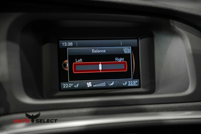 volvo-v40-bensin-2016-big-35