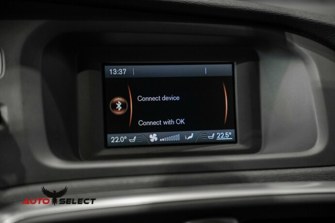 volvo-v40-bensin-2016-big-31