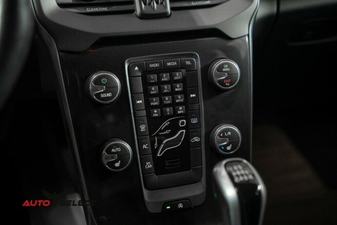 volvo-v40-bensin-2016-big-29