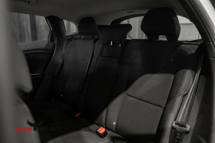 volvo-v40-bensin-2016-big-15