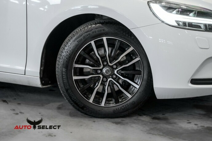 volvo-v40-bensin-2016-big-2