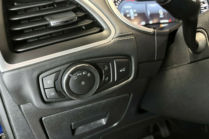 ford-s-max-bensin-2017-big-26