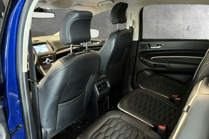 ford-s-max-bensin-2017-big-15