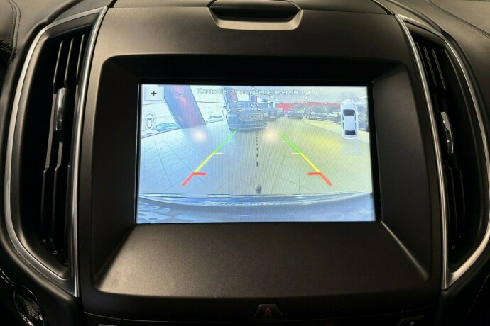 ford-s-max-bensin-2017-big-22