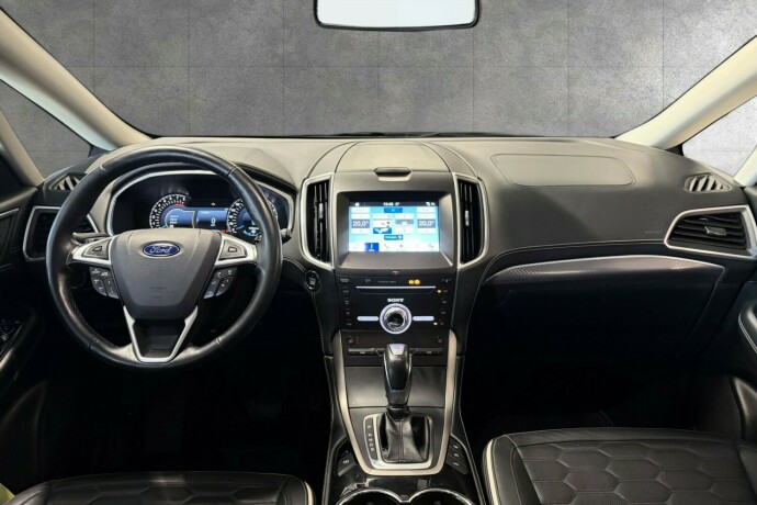 ford-s-max-bensin-2017-big-9