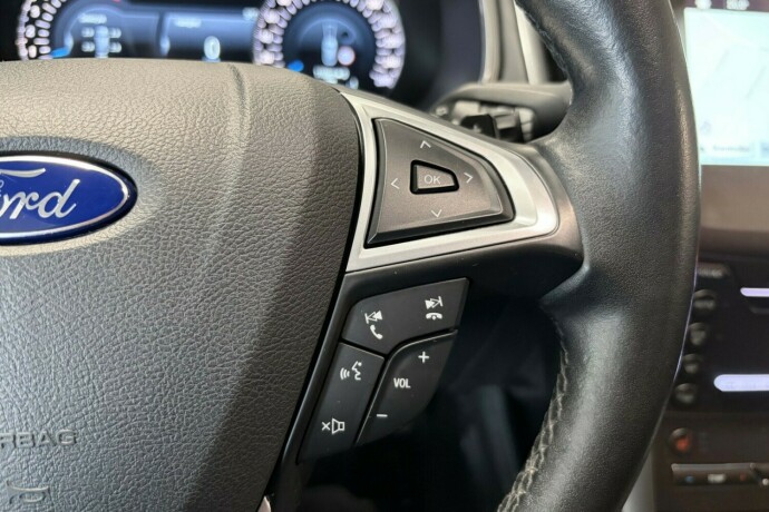 ford-s-max-bensin-2017-big-23