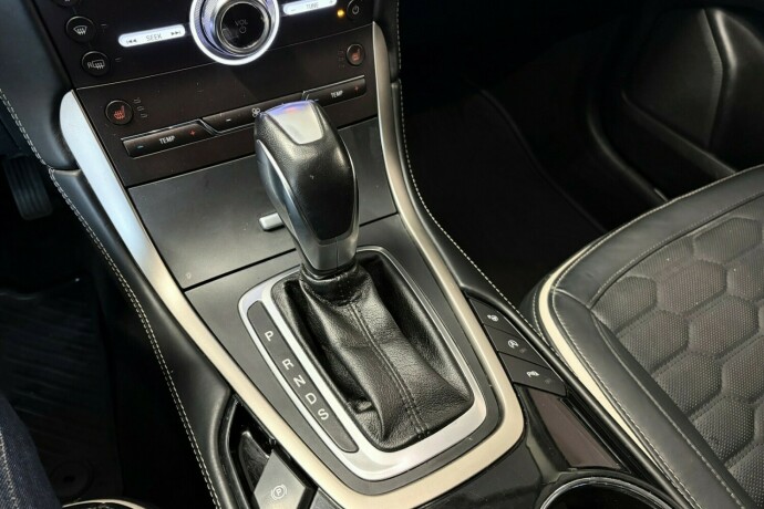 ford-s-max-bensin-2017-big-18