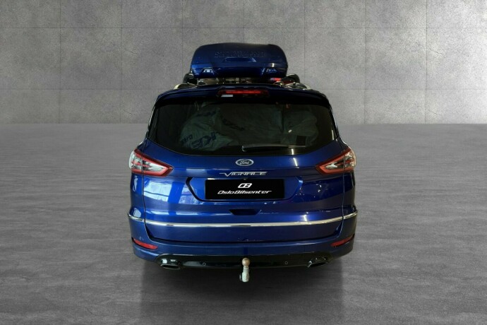 ford-s-max-bensin-2017-big-4