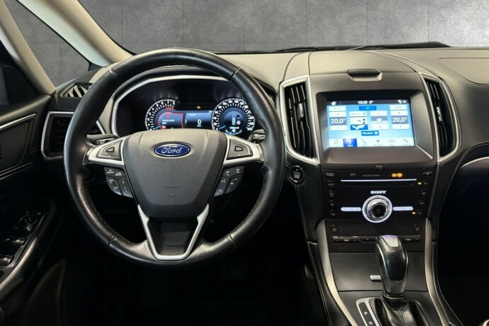 ford-s-max-bensin-2017-big-17