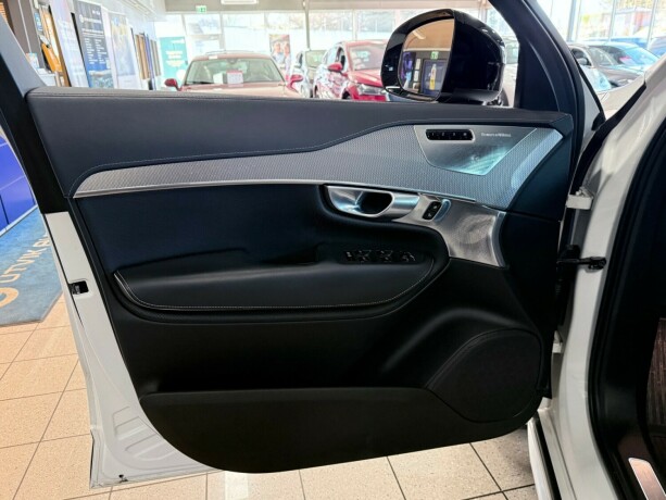 volvo-xc-90-elektrisitetbensin-2024-big-9