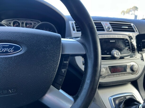 ford-kuga-diesel-2010-big-15