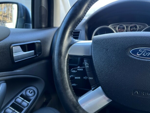 ford-kuga-diesel-2010-big-14