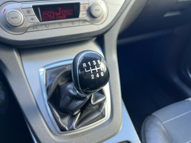 ford-kuga-diesel-2010-big-17