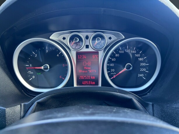 ford-kuga-diesel-2010-big-21