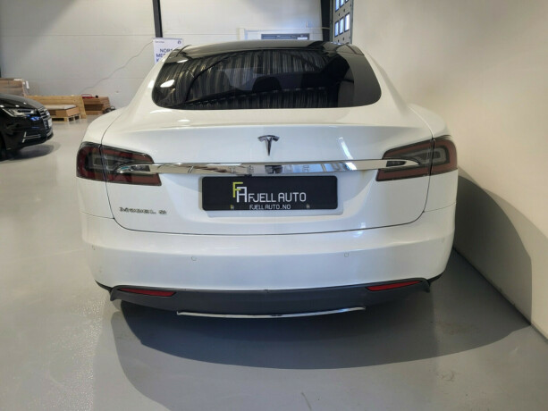 tesla-model-s-elektrisitet-2016-big-8