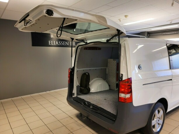 mercedes-benz-vito-diesel-2015-big-19