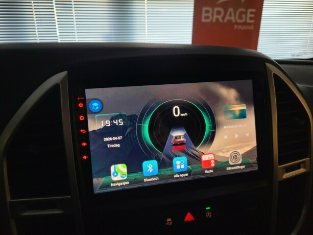 mercedes-benz-vito-diesel-2015-big-21