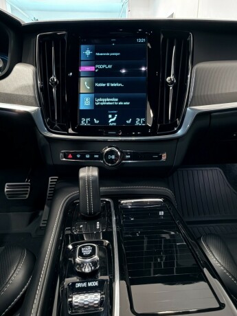 volvo-v90-elektrisitetbensin-2020-big-16