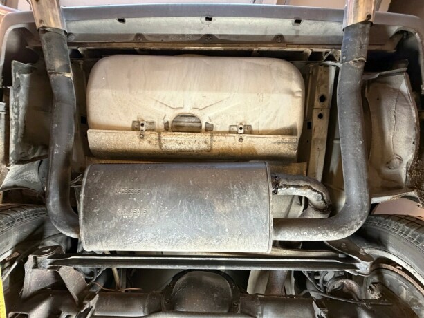 chevrolet-camaro-1985-big-44