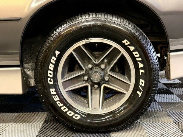 chevrolet-camaro-1985-big-16