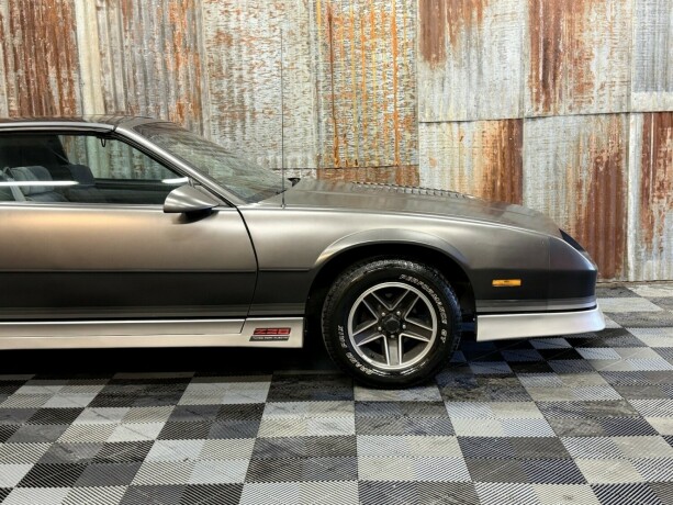 chevrolet-camaro-1985-big-3