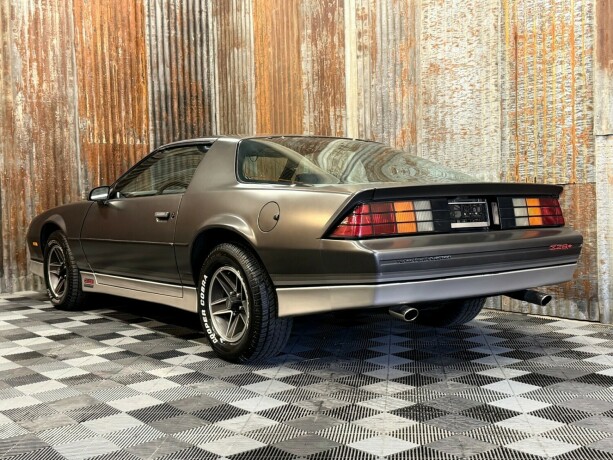 chevrolet-camaro-1985-big-10